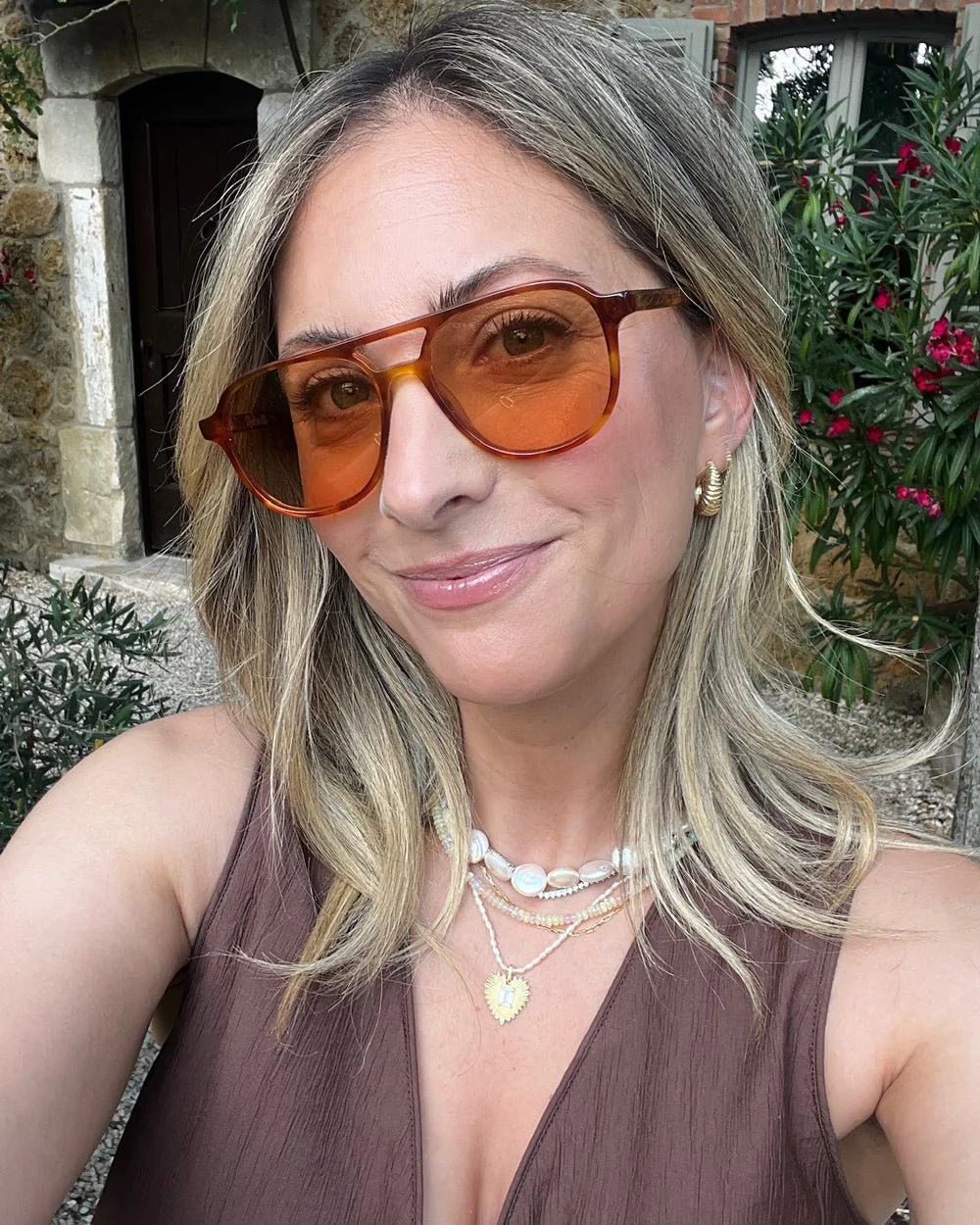 ANIKA FLAT ROUND PEARL NECKLACE - Image 4