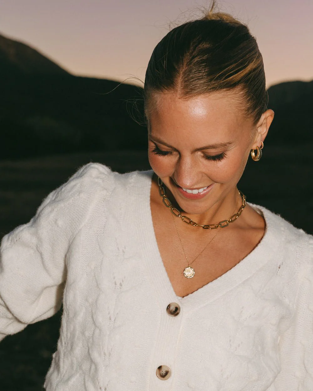 AUBREY BOLD CHAIN NECKLACE - Image 5