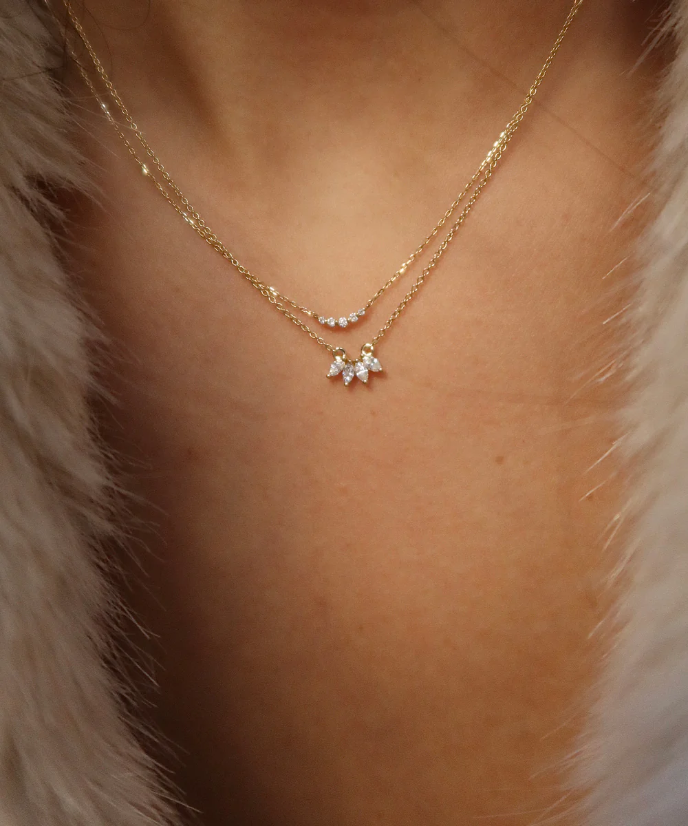 COVE MINI CURVED DIAMOND NECKLACE - Image 12