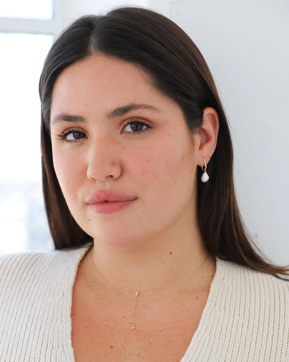 CRISTINA PEARL DROP SQUARE HUGGIES - Image 11