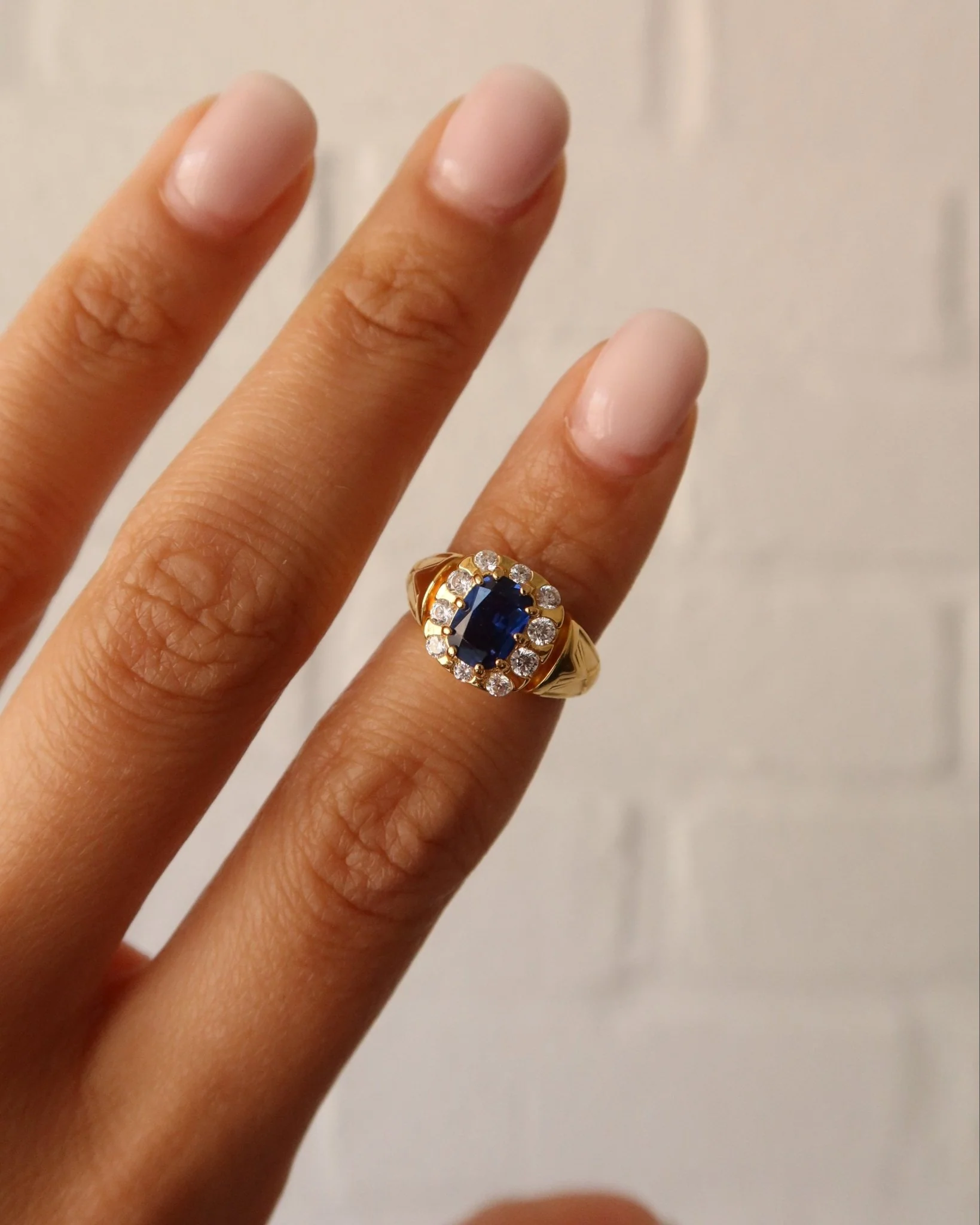 EMILY SIGNET PINKY RING - Image 11