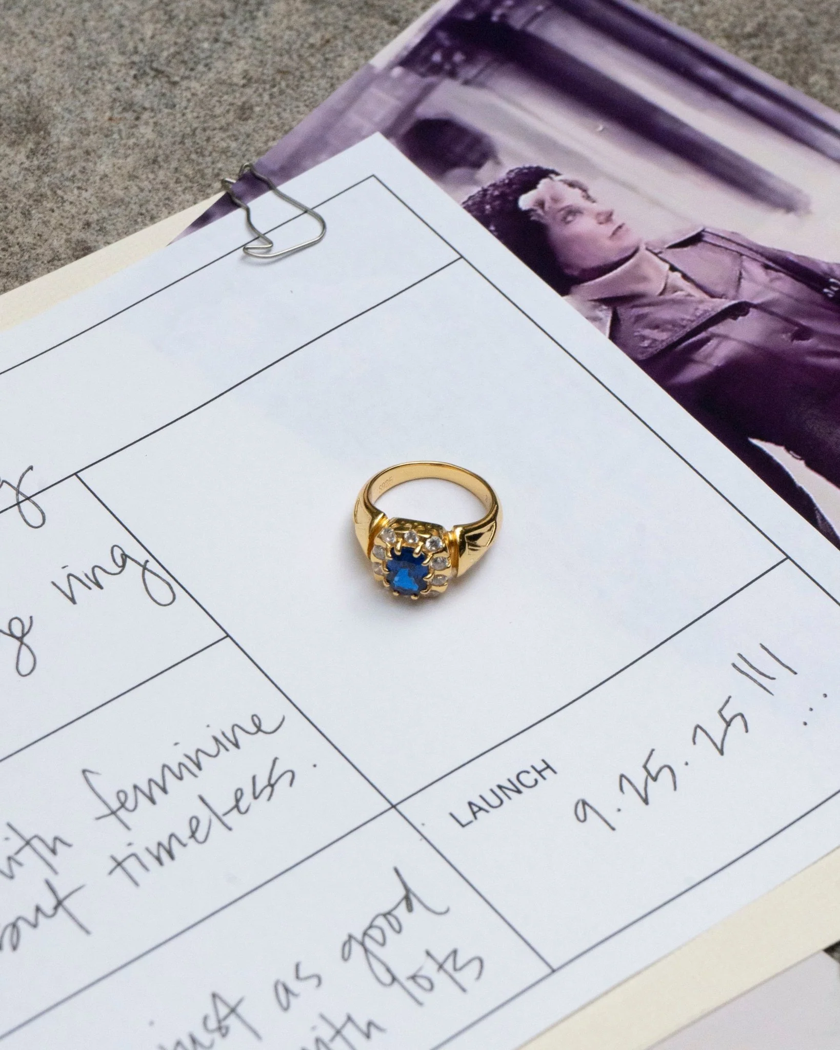 EMILY SIGNET PINKY RING - Image 12