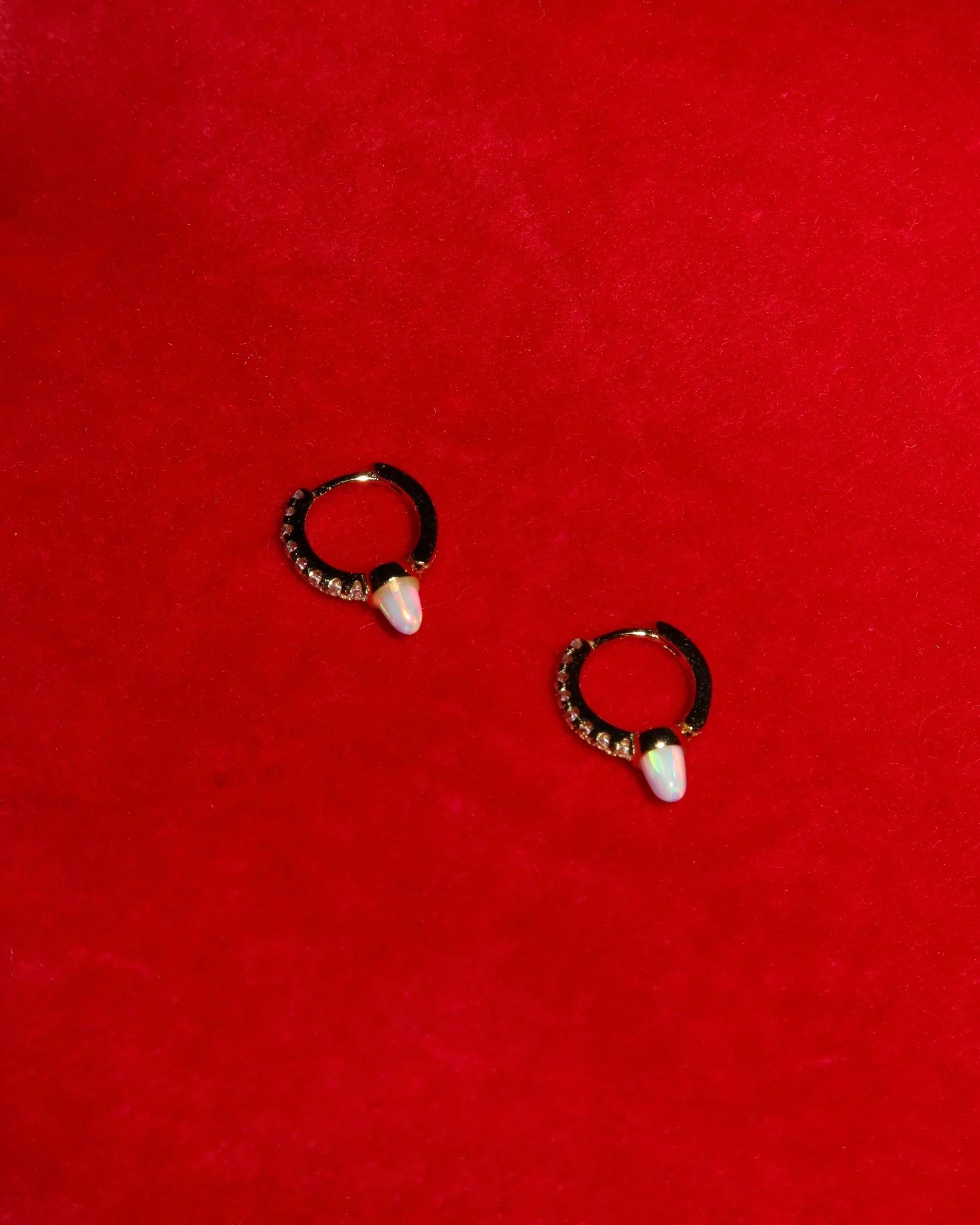 LILLA OPAL SPIKE PAVÉ HUGGIES - Image 4