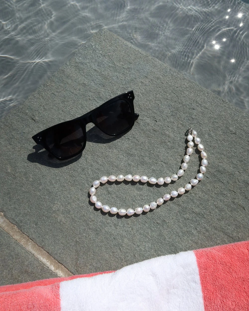 ODETTE WHITE BAROQUE PEARL NECKLACE - Image 7