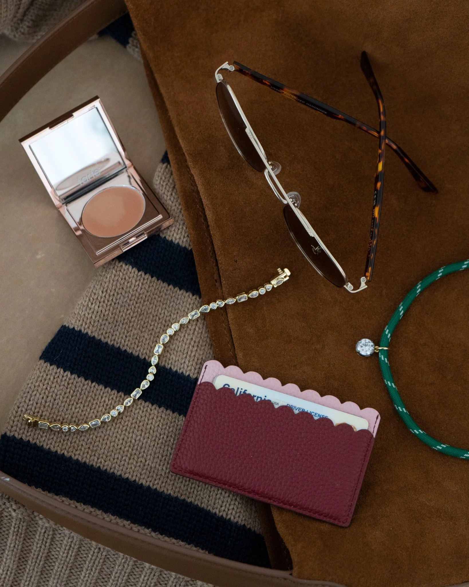 SCALLOPED CARD HOLDER WALLET - Image 7