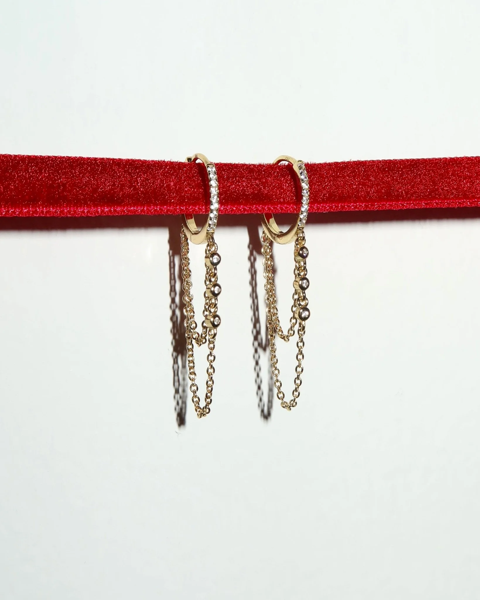 MARGOT DOUBLE CHAIN HUGGIES - Image 9