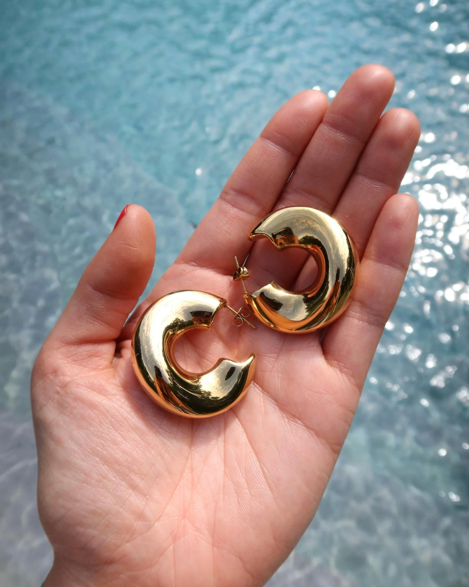 GENEVIEVE ORGANIC BOLD HOOPS - Image 4